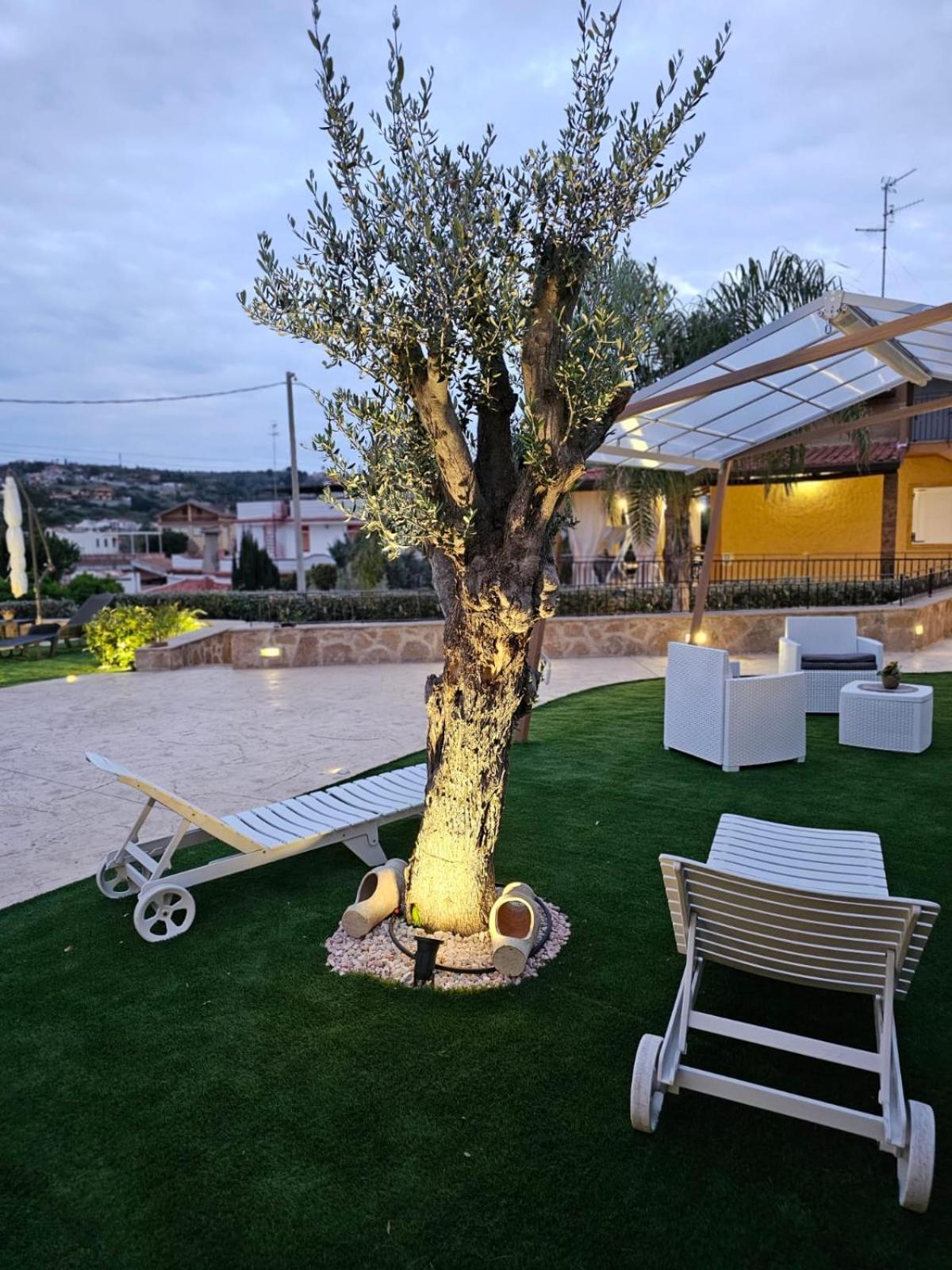 Casa Maya Brucoli Exteriör bild